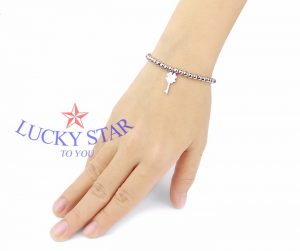 Vòng tay nữ - chuỗi bi cỏ bốn lá