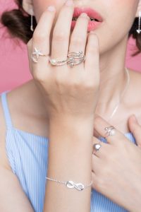 Biến tấu trang sức