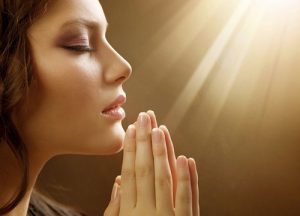 Tại sao phụ nữ không xinh vẫn thu hút