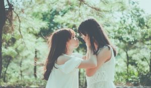 Chị em kết nghĩa keo sơn