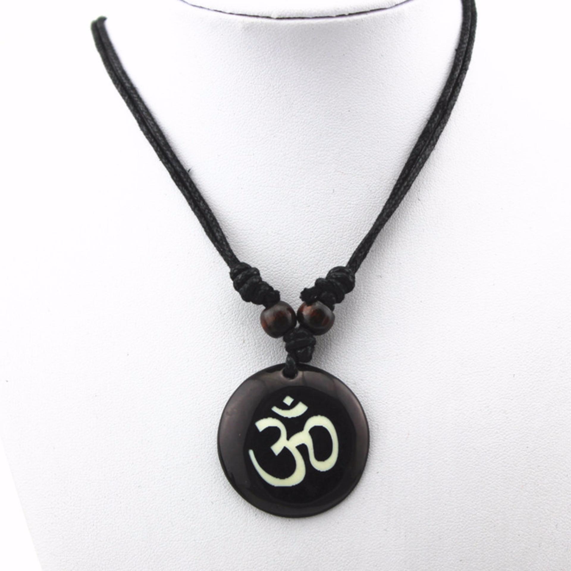 Mặt dây chuyền chữ om 2