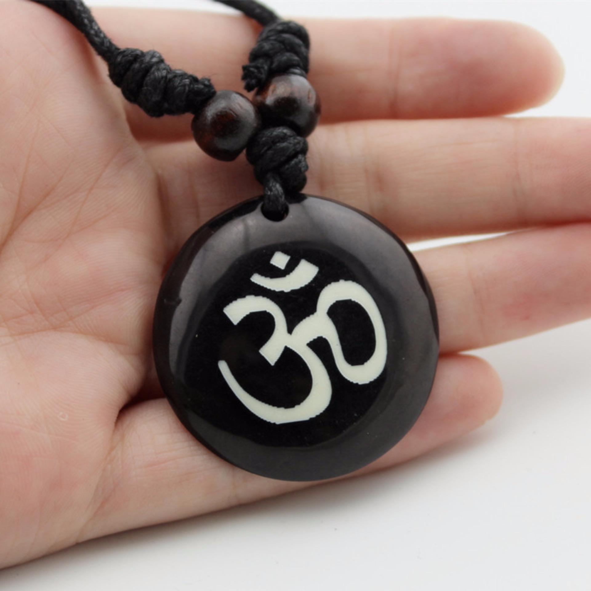 Mặt dây chuyền chữ om 3