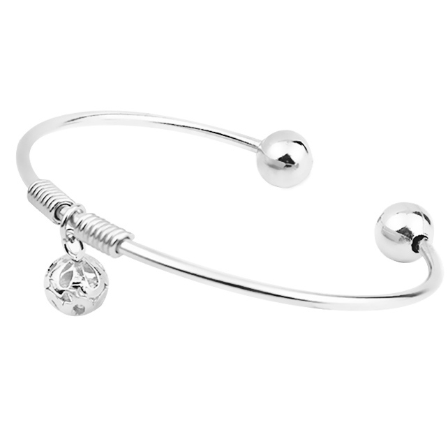 Vòng tay trái châu