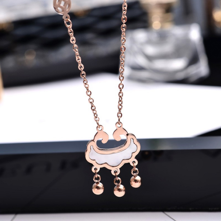 Dây chuyền khóa trường thành nữ tính thời trang tinh tế