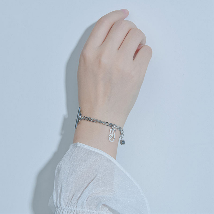 Lắc tay mặt cười cá tính inox trắng sáng Lắc tay mặt cười cá tính inox trắng sáng