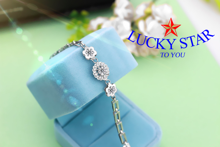 sp620b lắc tay bông hoa đính đá
