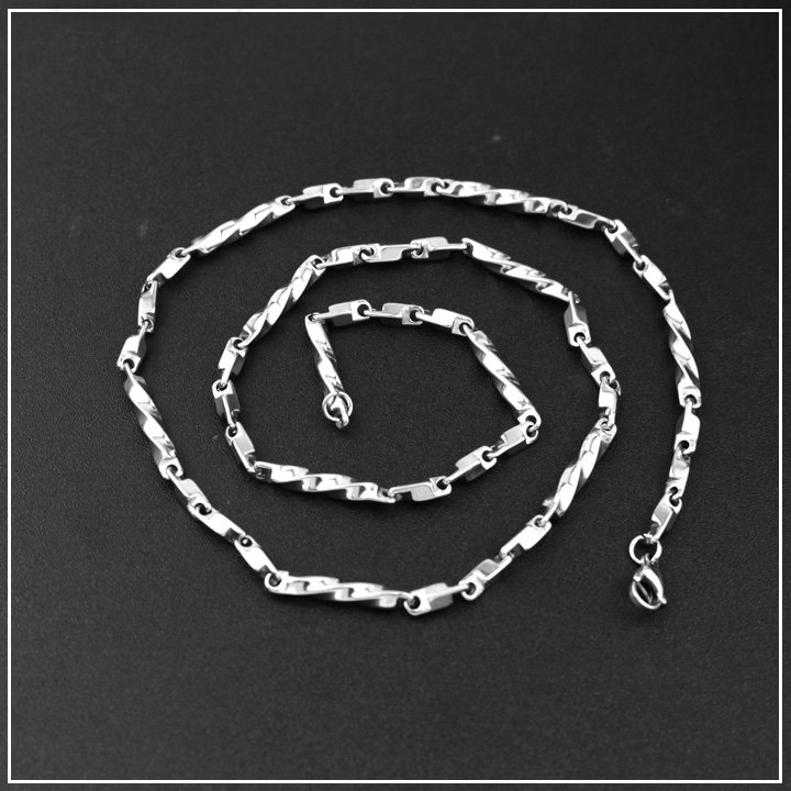 Dây chuyền inox thời trang cá tính Dây chuyền inox thời trang cá tính