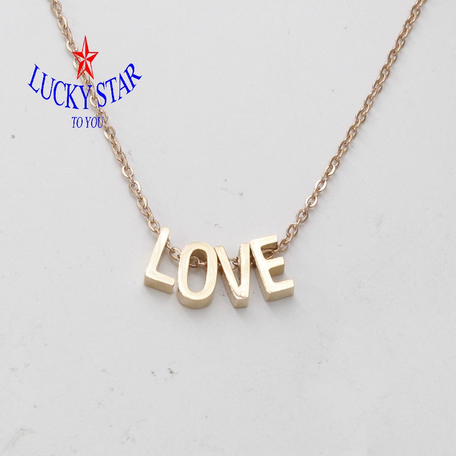 Dây chuyền chữ love đính rời xinh xắn Dây chuyền chữ love đính rời xinh xắn