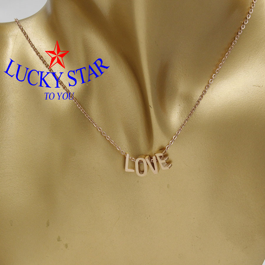 Dây chuyền chữ love đính rời xinh xắn Dây chuyền chữ love đính rời xinh xắn