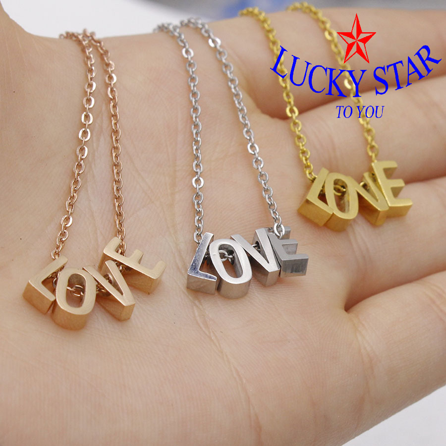 Dây chuyền chữ love đính rời xinh xắn Dây chuyền chữ love đính rời xinh xắn