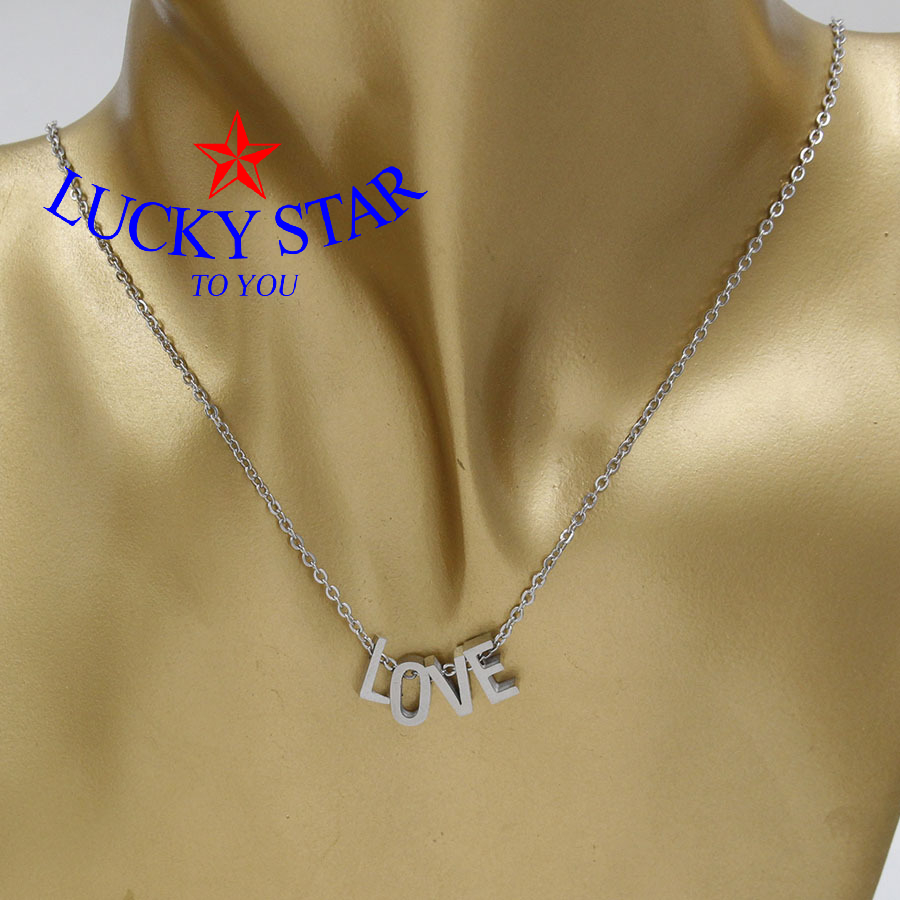 Dây chuyền chữ love đính rời xinh xắn Dây chuyền chữ love đính rời xinh xắn